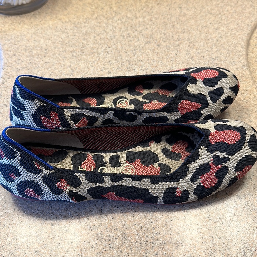 Like new Rothy’s. Special print. Size 9.